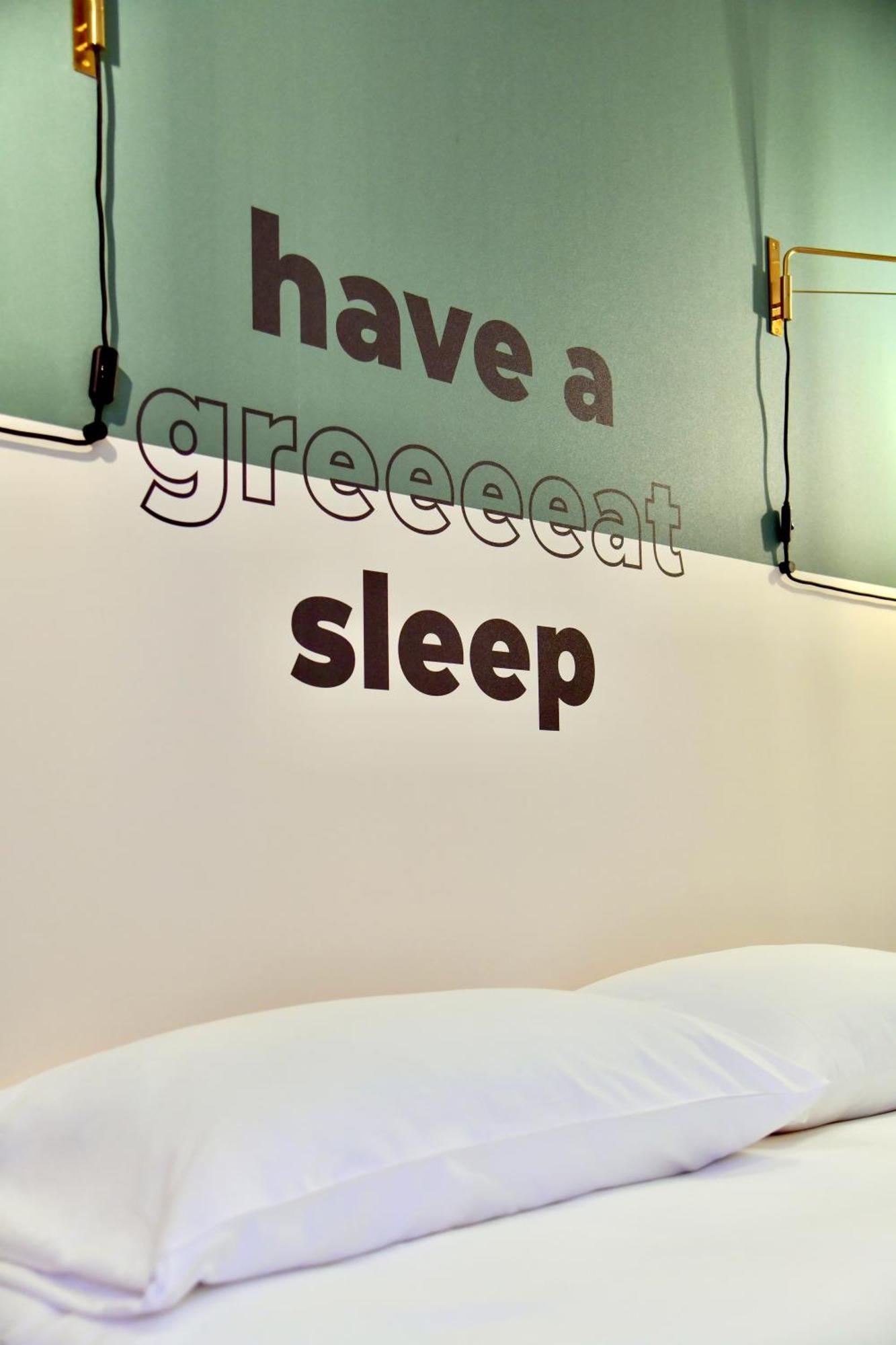 Guipavas Greet Hotel Brest Aeroport מראה חיצוני תמונה