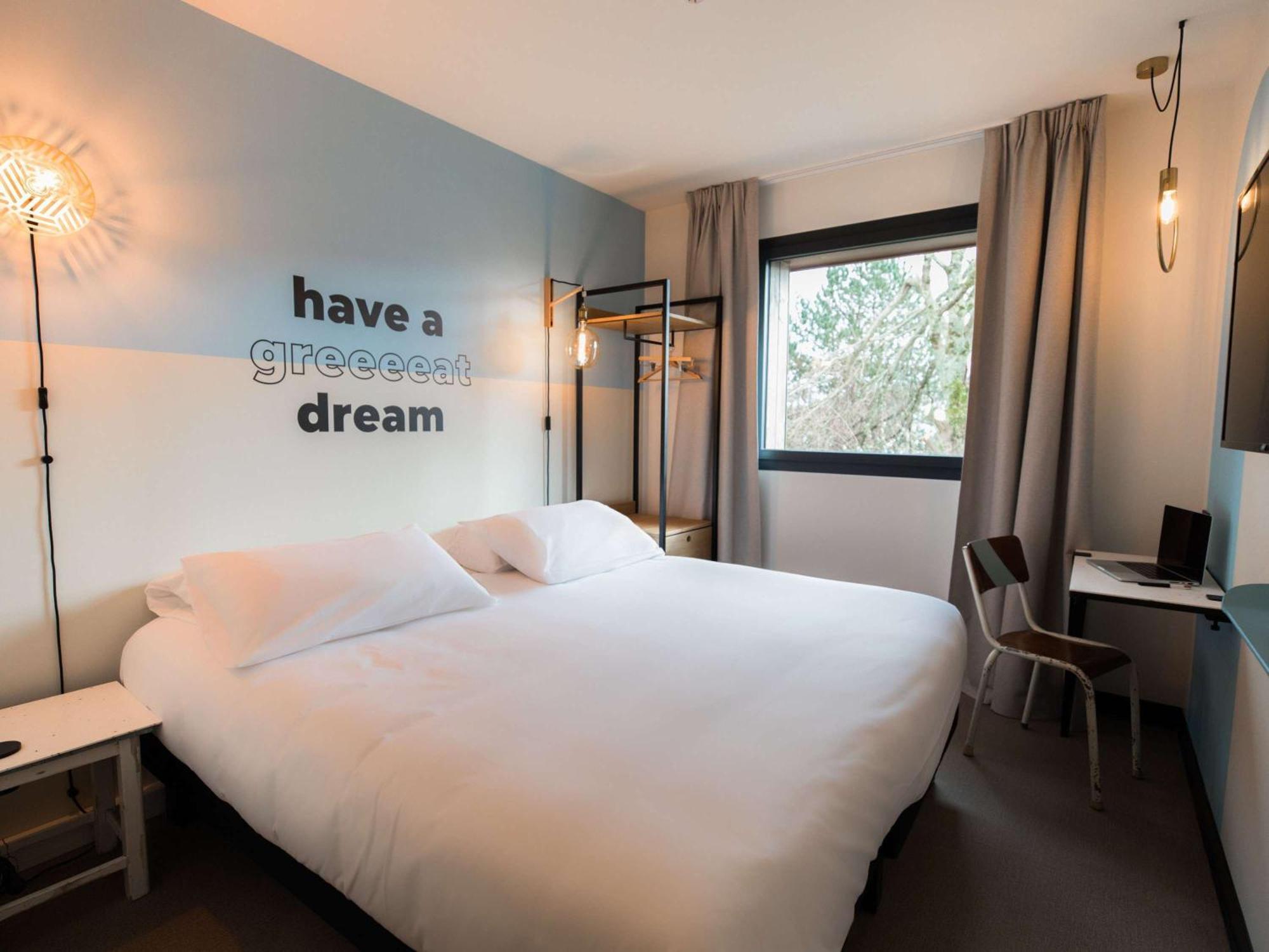 Guipavas Greet Hotel Brest Aeroport מראה חיצוני תמונה