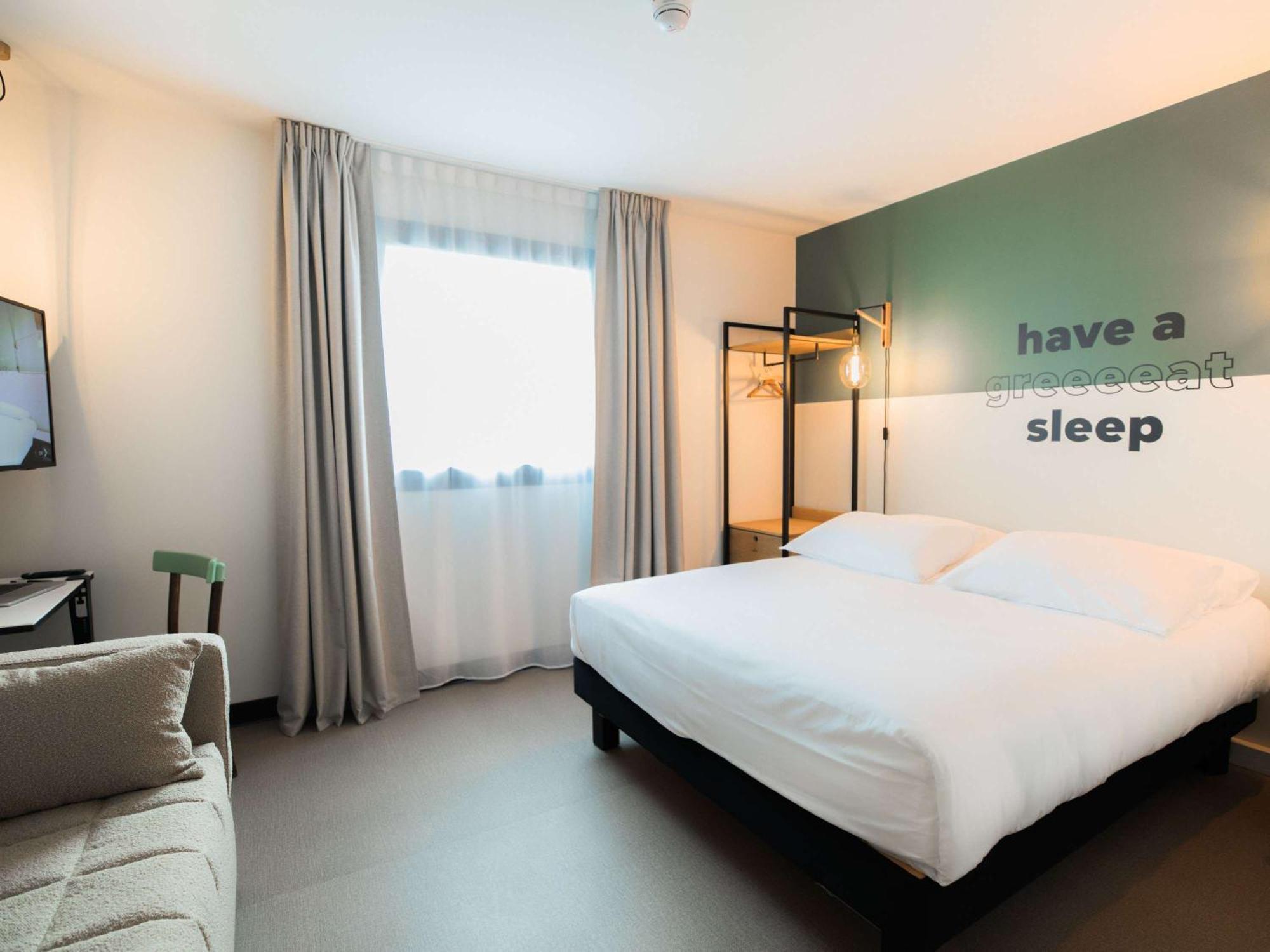Guipavas Greet Hotel Brest Aeroport מראה חיצוני תמונה